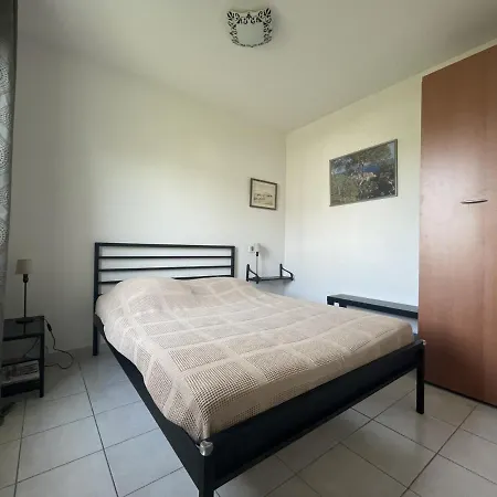 Sete, 4 Pieces, 6 Personnes - Fr-1-338-501 *